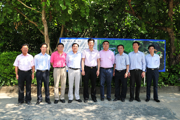 �����������_��ɭ��Ͷ�Y���M(j��n)���v�A�����W��