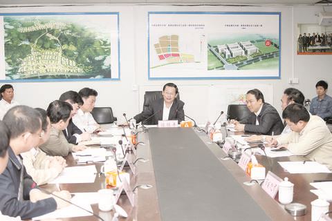 ��ί��ӛ�����˴�ί������ꐾGƽ���е½������B(t��i)���{��